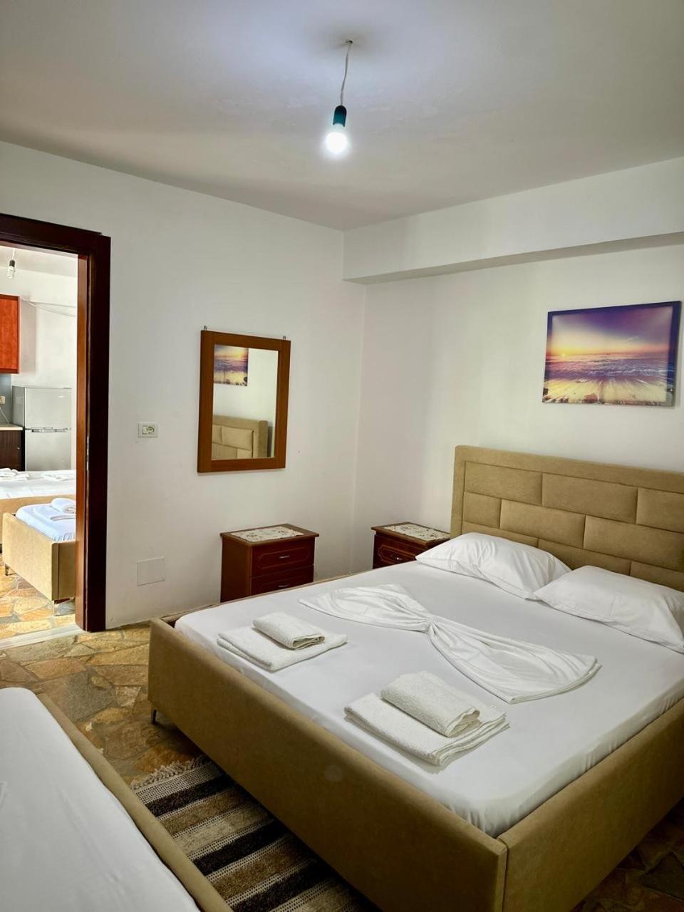 Petrefi Apartments Ksamil Exterior foto